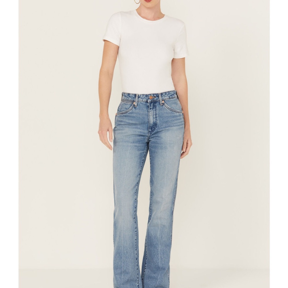 Women's Wrangler Westward Crop BootCut Jeans